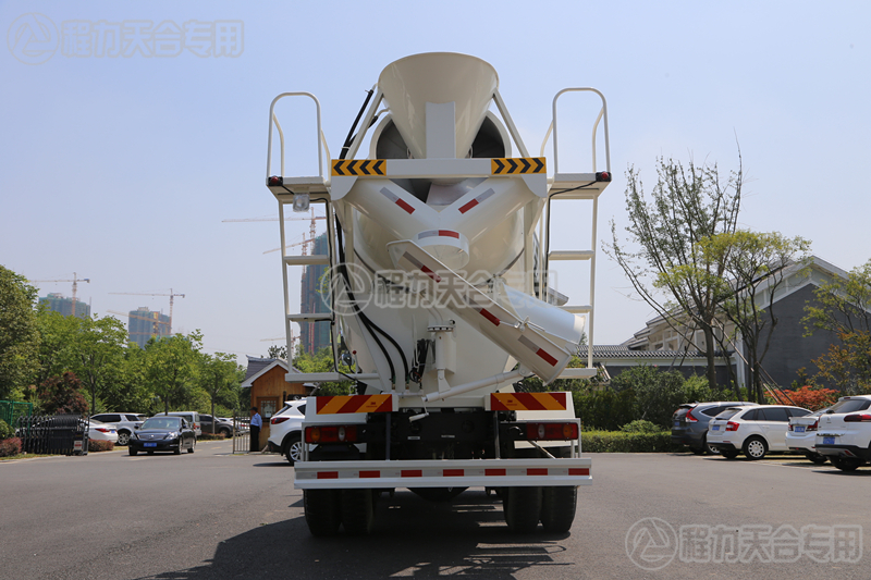 福田3方攪拌車(chē)
