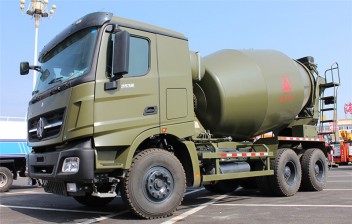 北奔15方水泥攪拌車(chē)