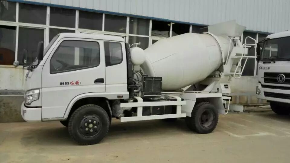 小型攪拌車